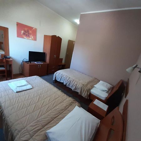 Sin-Kom Hotel Garni Pirot Kültér fotó
