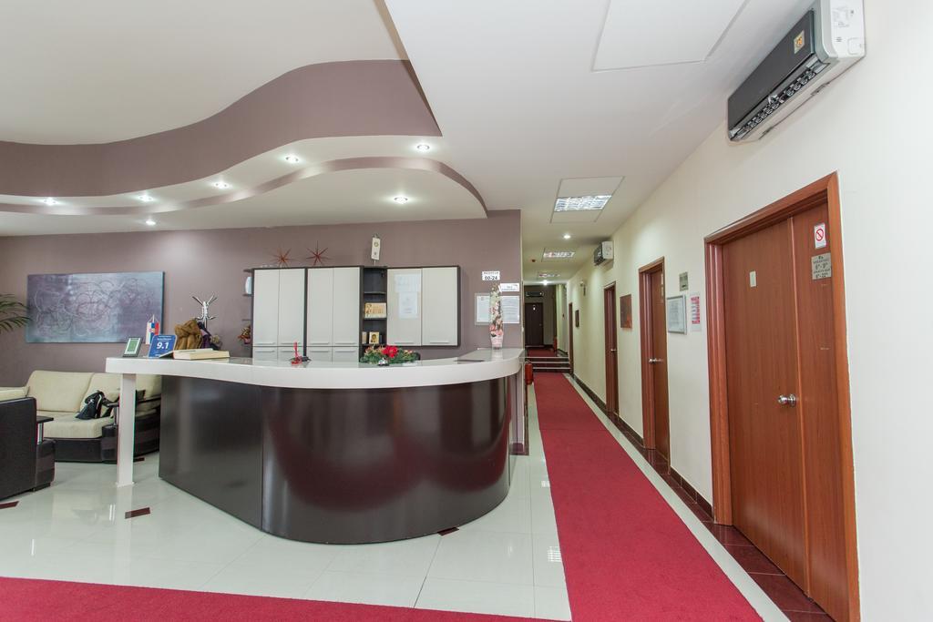 Sin-Kom Hotel Garni Pirot Kültér fotó