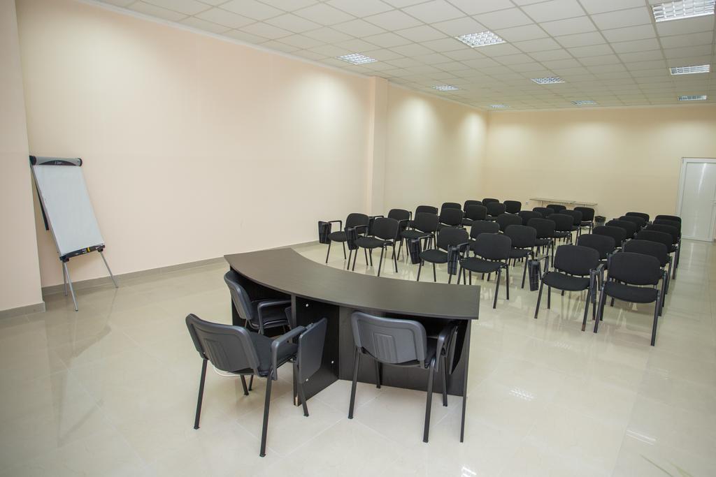 Sin-Kom Hotel Garni Pirot Kültér fotó