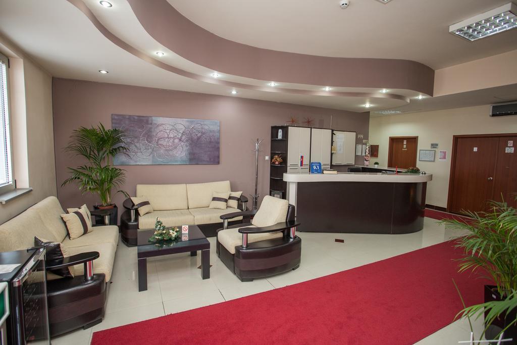 Sin-Kom Hotel Garni Pirot Kültér fotó