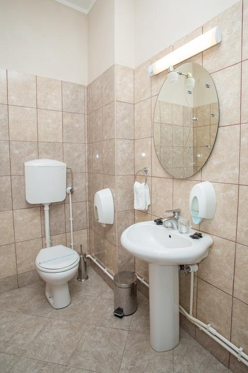 Sin-Kom Hotel Garni Pirot Kültér fotó