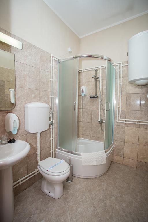 Sin-Kom Hotel Garni Pirot Kültér fotó